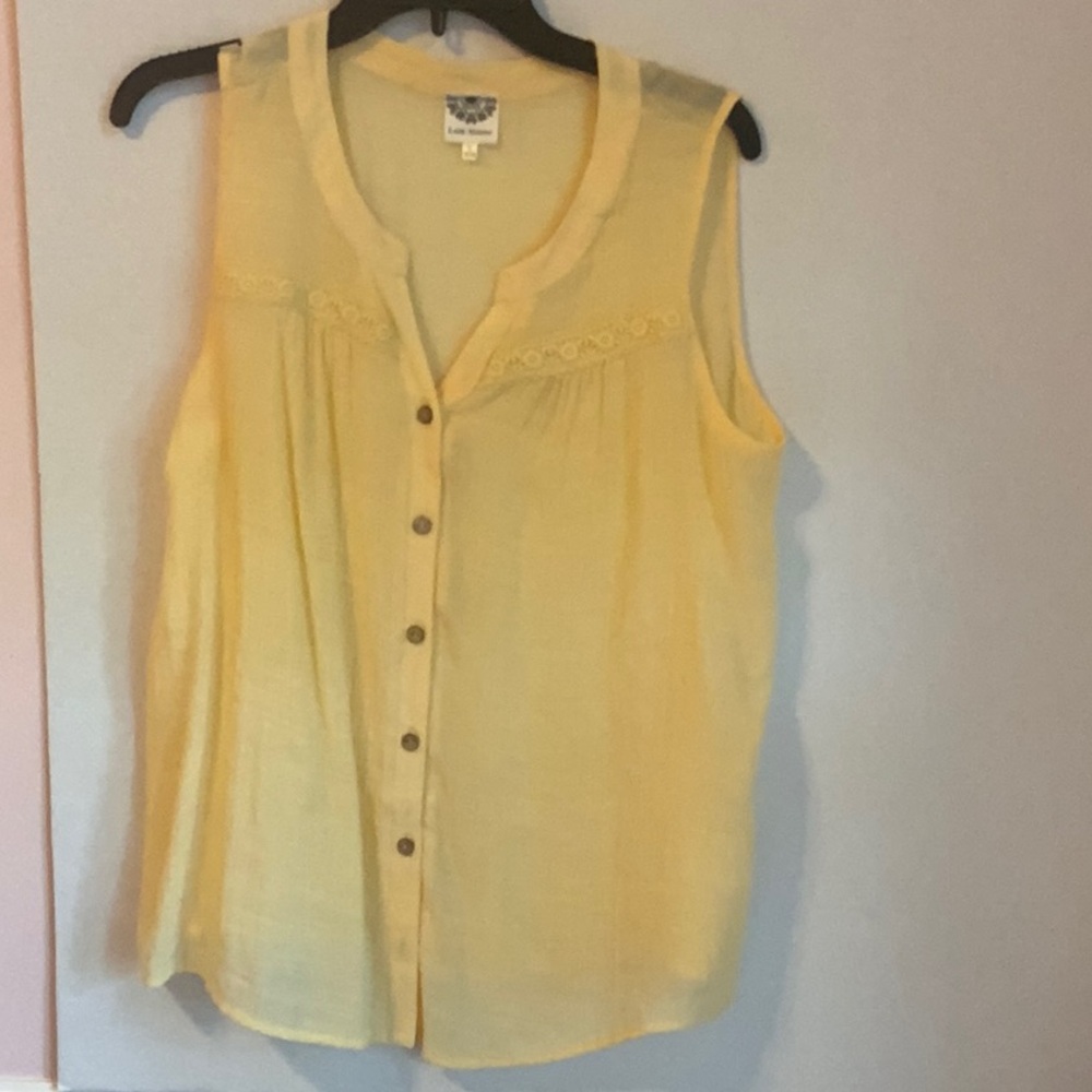 Cato Yellow Sleeveless Button Down Blouse